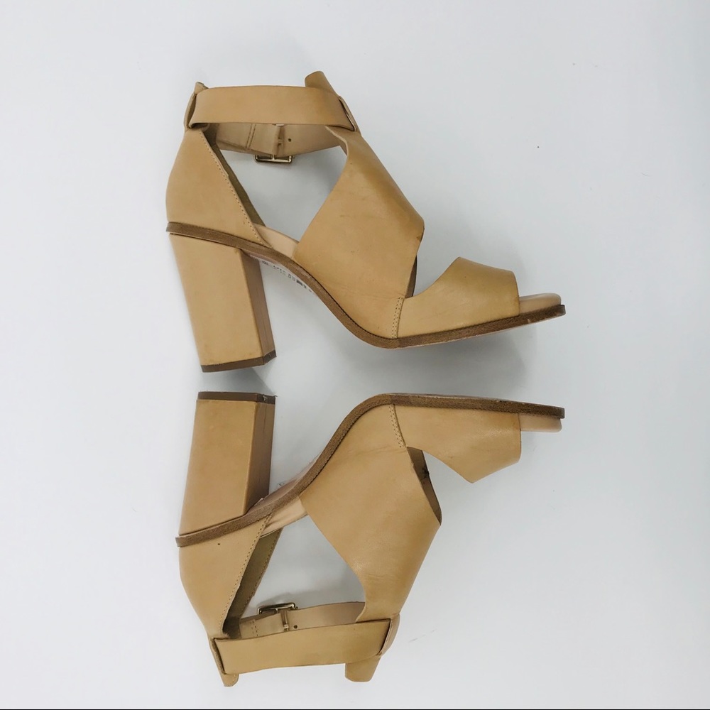 Topshop tan cutout block heels - Picture 3 of 5